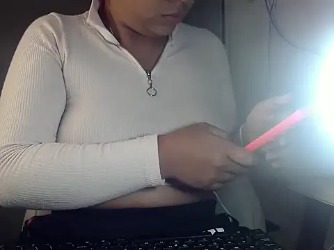 Agatha milk24 online show from 10-11-25, 06:12