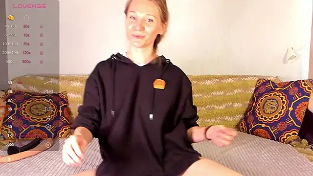 Amalia Mio online show from 10-19-25, 08:04