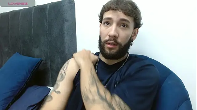 Snapshot of angel_kyrozz chatting on 12-19-25, 01:12 angel kyrozz online show from 12-19-25, 01:12