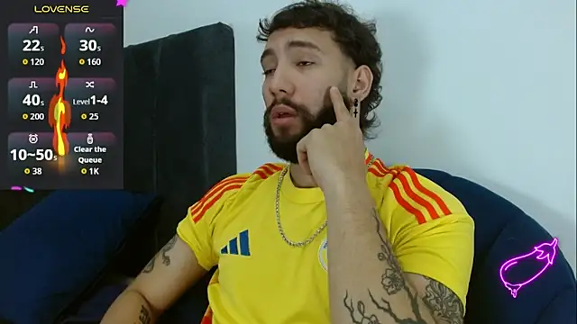 Snapshot of angel_kyrozz chatting on 12-23-25, 02:09 angel kyrozz online show from 12-23-25, 02:09