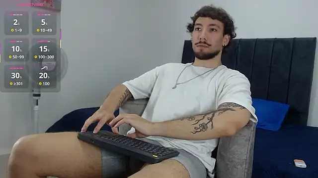 Snapshot of angel_kyrozz chatting on 02-14-26, 07:10 angel kyrozz online show from 02-14-26, 07:10