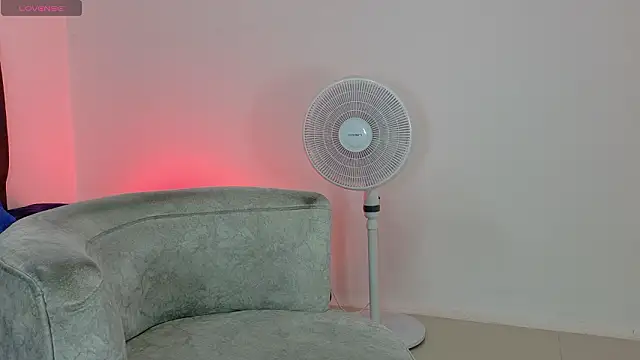 Snapshot of angel_kyrozz chatting on 03-13-26, 07:20 angel kyrozz online show from 03-13-26, 07:20