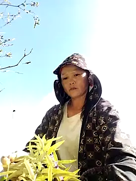 sumaybae online show from 10-18-25, 02:14