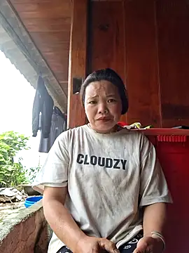 miomio-12 online show from 04-27-26, 05:49