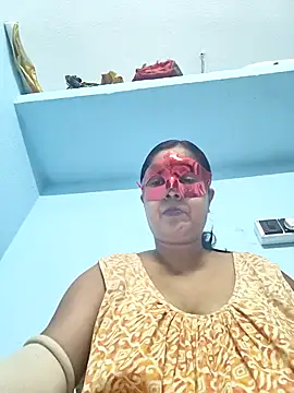 Snapshot of misti02 chatting on 10-11-25, 05:00 misti02 online show from 10-11-25, 05:00