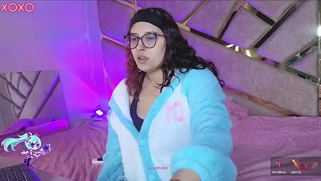 Snapshot of zafire_gixx chatting on 03-07-26, 04:20 zafire gixx online show from 03-07-26, 04:20