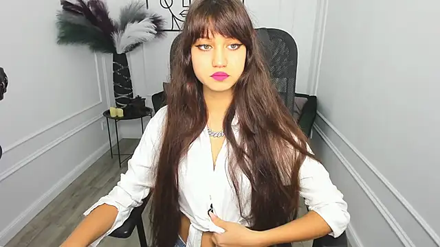 TiffanyYounge online show from 11-14-25, 12:37