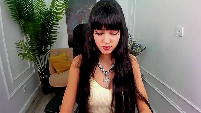 TiffanyYounge online show from 01-11-26, 08:14