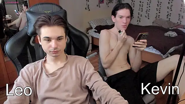 Snapshot of twink_boysss chatting on 10-14-25, 12:06 twink boysss online show from 10-14-25, 12:06