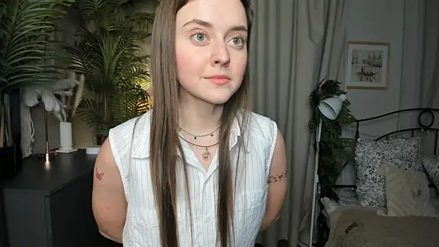 Snapshot of ThelmaJusto chatting on 10-24-25, 03:30 ThelmaJusto online show from 10-24-25, 03:30