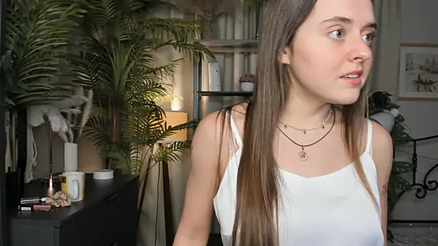 Snapshot of ThelmaJusto chatting on 10-26-25, 02:34 ThelmaJusto online show from 10-26-25, 02:34