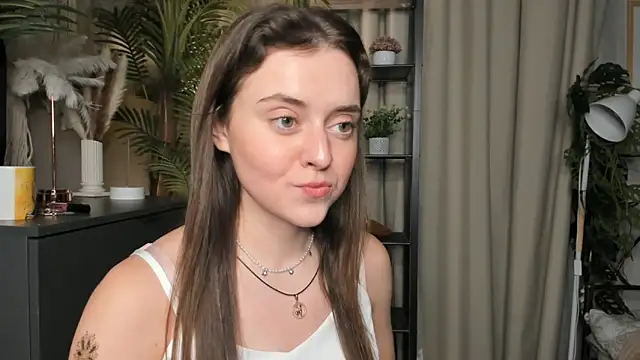 Snapshot of ThelmaJusto chatting on 11-06-25, 02:18 ThelmaJusto online show from 11-06-25, 02:18