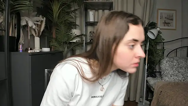 Snapshot of ThelmaJusto chatting on 11-13-25, 03:55 ThelmaJusto online show from 11-13-25, 03:55