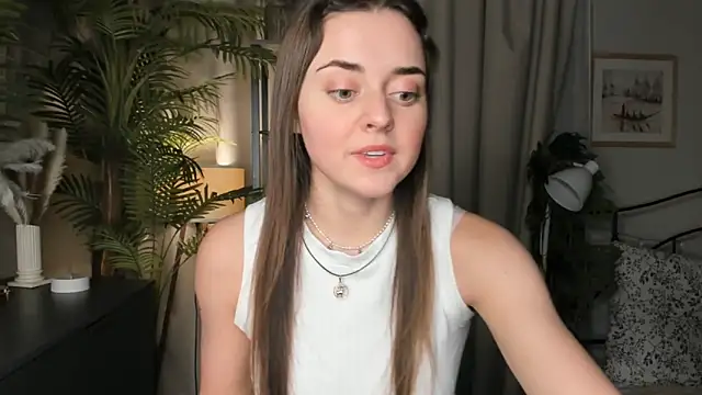 Snapshot of ThelmaJusto chatting on 11-15-25, 02:13 ThelmaJusto online show from 11-15-25, 02:13