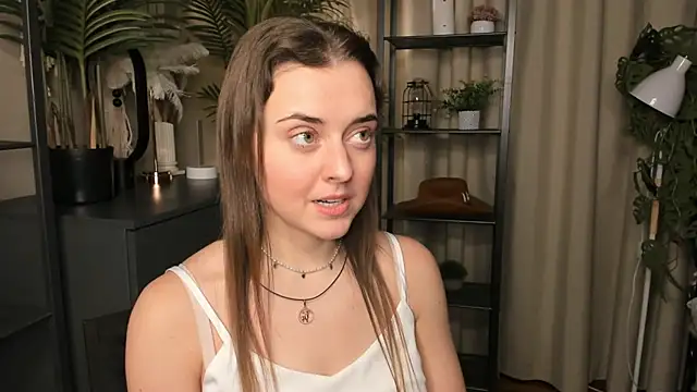 Snapshot of ThelmaJusto chatting on 11-27-25, 04:09 ThelmaJusto online show from 11-27-25, 04:09