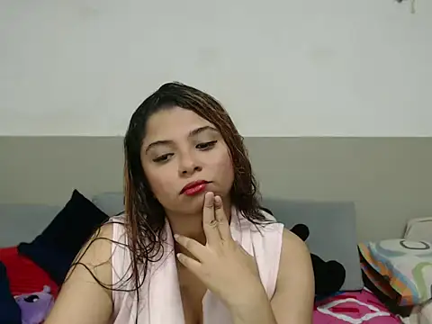 Snapshot of NicollGreen chatting on 10-08-25, 06:49 NicollGreen online show from 10-08-25, 06:49