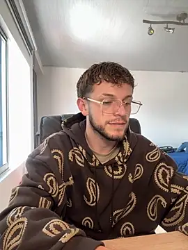 noah red online show from 11-17-25, 04:35