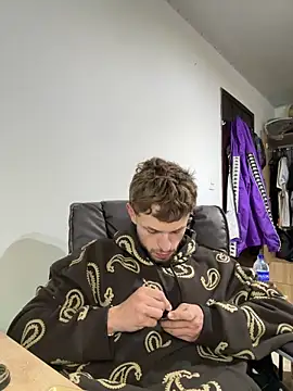 noah red online show from 12-16-25, 02:38