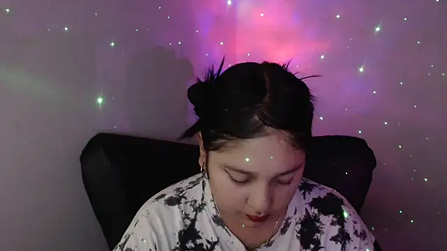 Snapshot of KOREN_JALAA chatting on 12-18-24, 10:35 KOREN JALAA online show from 12-18-24, 10:35