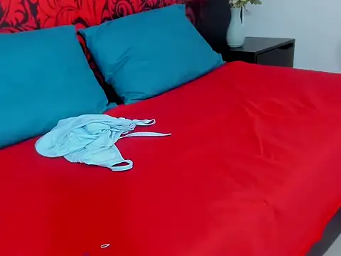 Snapshot of Candy_sweety1 chatting on 12-04-25, 02:04 Candy sweety1 online show from 12-04-25, 02:04