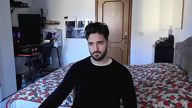 Snapshot of Al3xox02 chatting on 01-08-26, 11:45 Al3xox02 online show from 01-08-26, 11:45