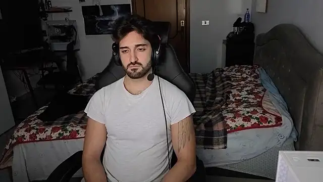 Snapshot of Al3xox02 chatting on 01-13-26, 10:48 Al3xox02 online show from 01-13-26, 10:48