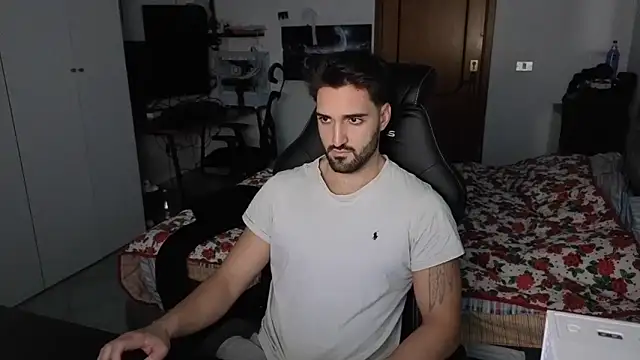 Snapshot of Al3xox02 chatting on 02-01-26, 06:39 Al3xox02 online show from 02-01-26, 06:39