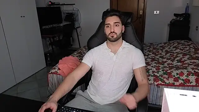 Snapshot of Al3xox02 chatting on 02-06-26, 08:45 Al3xox02 online show from 02-06-26, 08:45