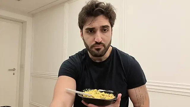 Snapshot of Al3xox02 chatting on 03-05-26, 09:00 Al3xox02 online show from 03-05-26, 09:00