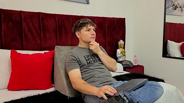 Leoo Miller online show from 03-15-26, 12:22