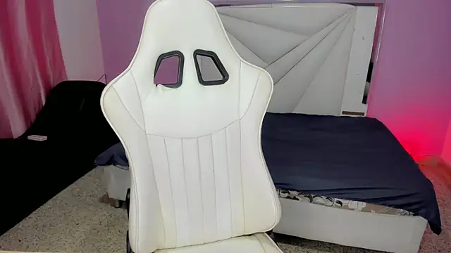 Snapshot of cielooo_ chatting on 11-14-25, 08:40 cielooo online show from 11-14-25, 08:40