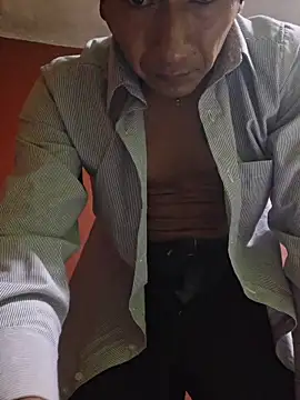 Snapshot of MorochTS chatting on 11-08-25, 08:25 MorochTS online show from 11-08-25, 08:25