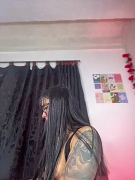 AlannaDollx online show from 04-19-26, 06:10