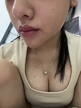 Snapshot of Titlelove chatting on 11-01-25, 06:37 Titlelove online show from 11-01-25, 06:37