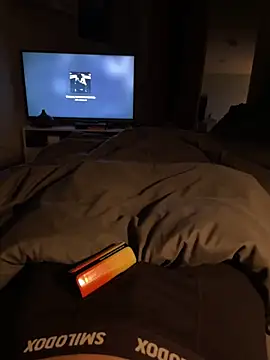 Snapshot of DirtyKazak chatting on 10-26-25, 05:19 DirtyKazak online show from 10-26-25, 05:19