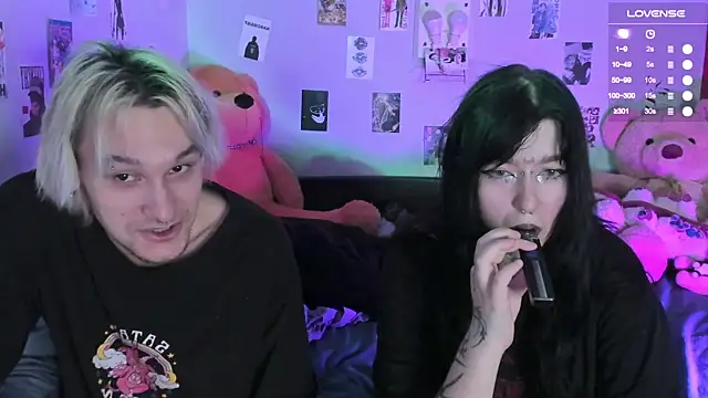 Snapshot of g4tito chatting on 11-23-25, 08:47 g4tito online show from 11-23-25, 08:47