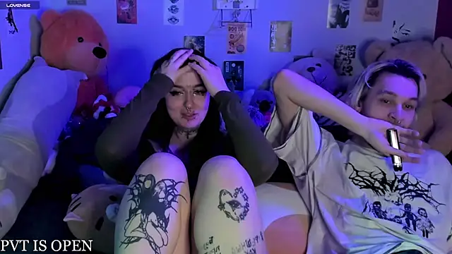 Snapshot of g4tito chatting on 12-17-25, 06:19 g4tito online show from 12-17-25, 06:19