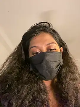 Monica  Bellucci   online show from 02-28-26, 10:49