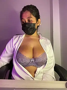 Monica  Bellucci   online show from 06-21-26, 03:25
