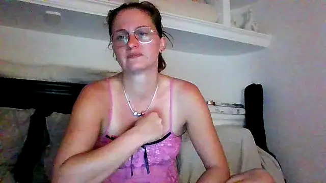 Snapshot of xcrazzycat chatting on 10-12-25, 08:30 xcrazzycat online show from 10-12-25, 08:30