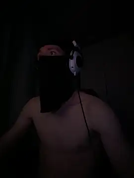 Snapshot of suicdemask chatting on 11-18-25, 09:52 suicdemask online show from 11-18-25, 09:52