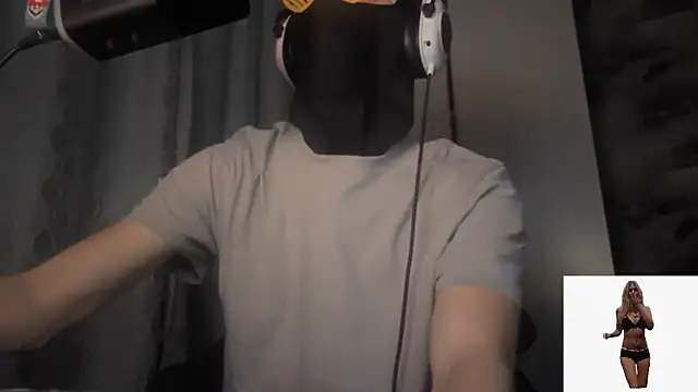 Snapshot of suicdemask chatting on 01-16-26, 01:26 suicdemask online show from 01-16-26, 01:26