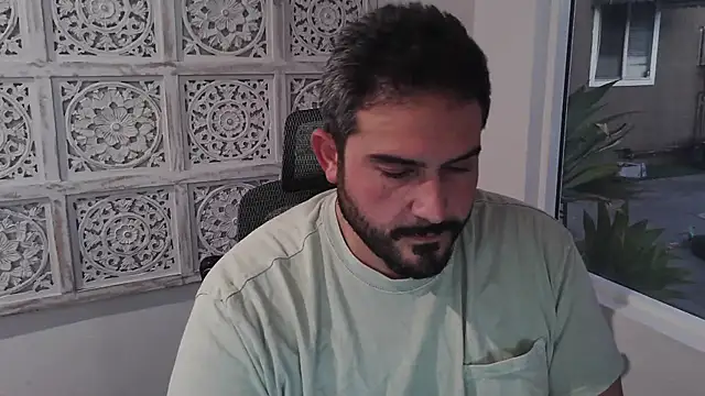 Snapshot of socal_streamer chatting on 10-29-25, 01:19 socal streamer online show from 10-29-25, 01:19