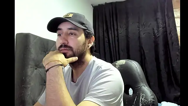 coolfriki online show from 11-14-25, 05:06