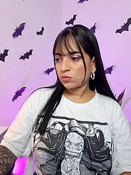 Snapshot of Wildrachel4u chatting on 10-23-25, 05:18 Wildrachel4u online show from 10-23-25, 05:18