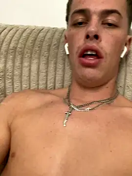 Snapshot of Bigflex1738 chatting on 10-31-25, 06:53 Bigflex1738 online show from 10-31-25, 06:53