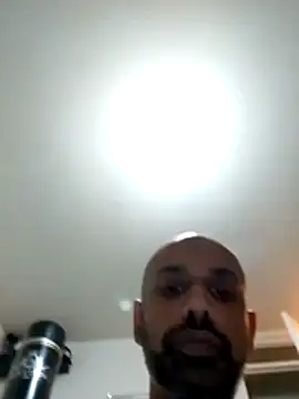 Snapshot of T1T012 chatting on 01-06-26, 10:23 T1T012 online show from 01-06-26, 10:23