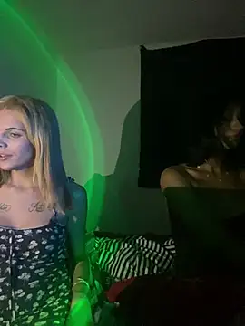nicollylazulli online show from 05-06-26, 01:14