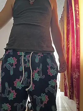 Yasahel33 online show from 04-28-26, 11:43