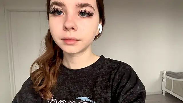 Snapshot of EhtelBiondi chatting on 12-01-25, 08:19 EhtelBiondi online show from 12-01-25, 08:19